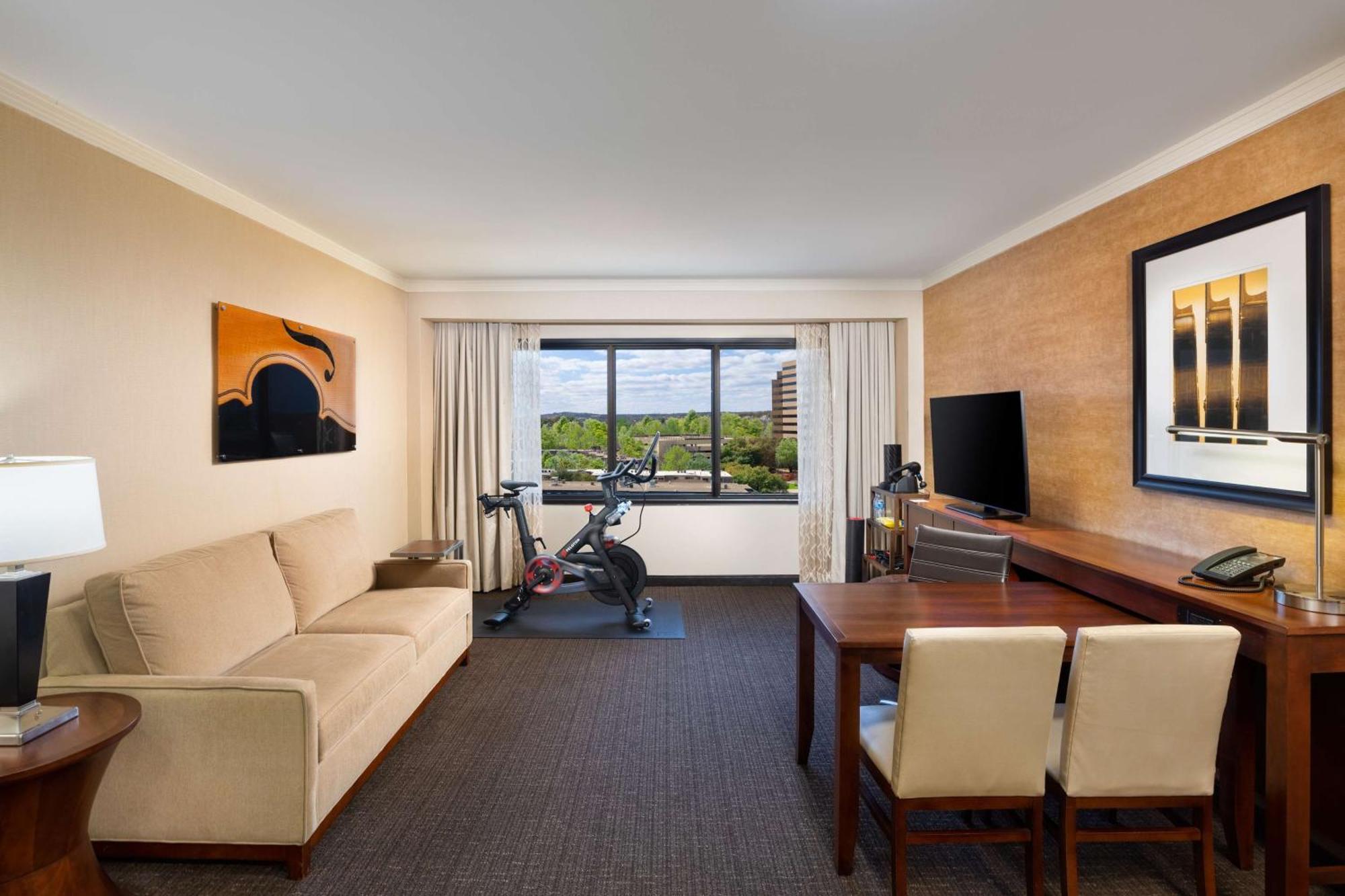 Hotel Embassy By Hilton Downtown South Congress