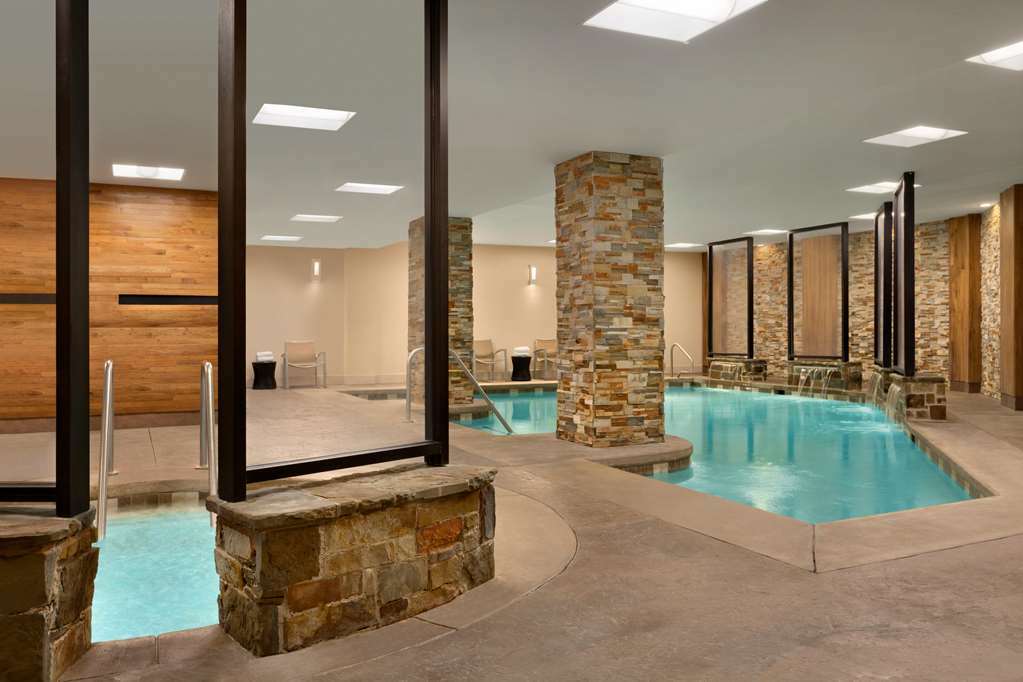 Embassy By Hilton Downtown South Congress Hotel 4*